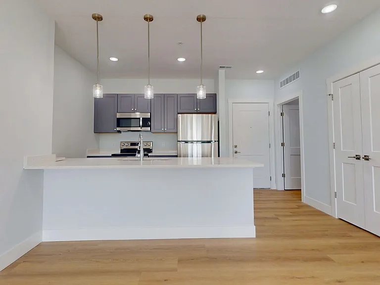 2414 N Neil St — Photo 21