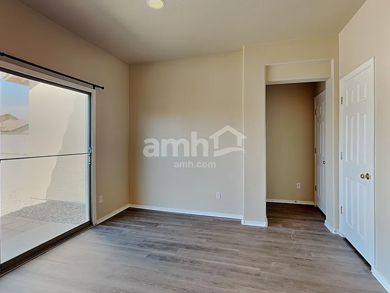 3506 N 130th Ave — Photo 6