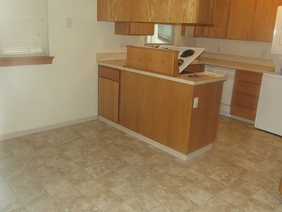 4th image of 218 171st St S