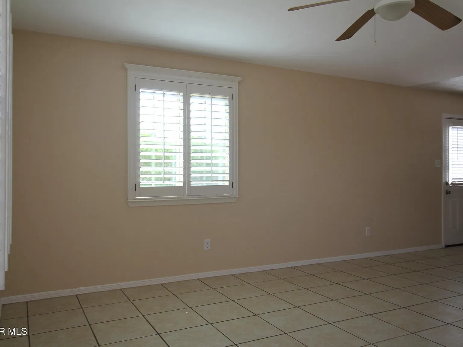 2 bed, 1.0 bath, 1000 sqft, $1,050 — Photo 4