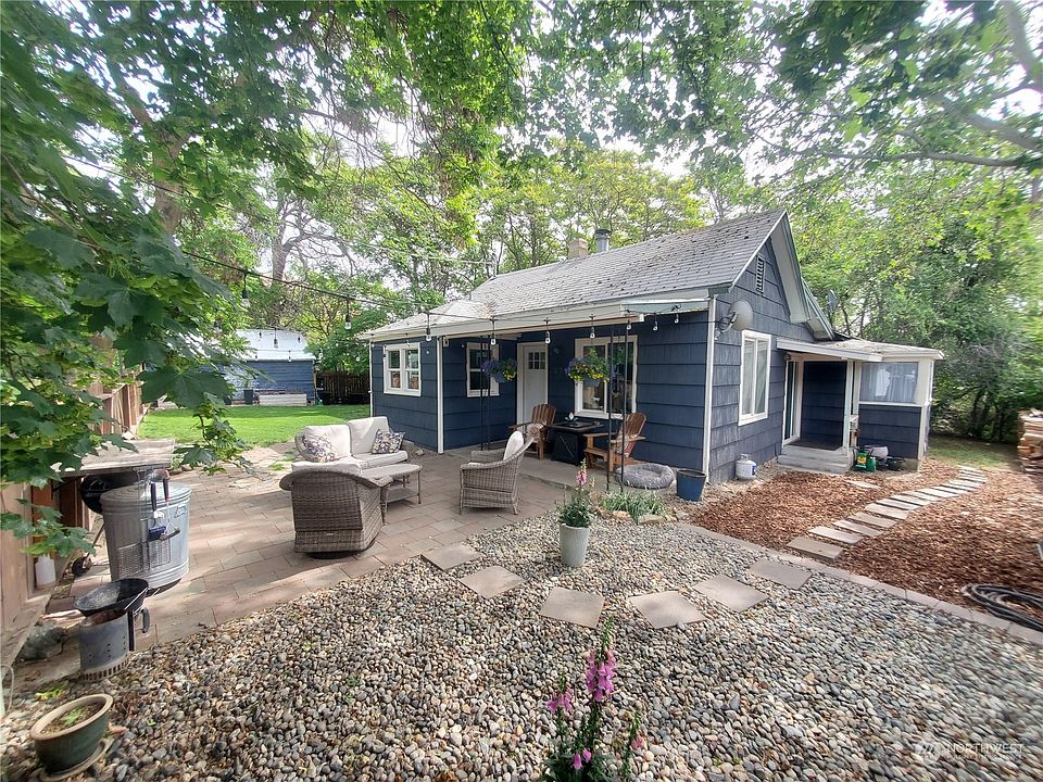 1st image of 471 8th Avenue S