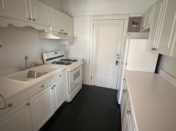 576 Grand Ave APT 203