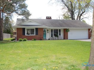 6032 Graystone Dr, Sylvania, OH 43560