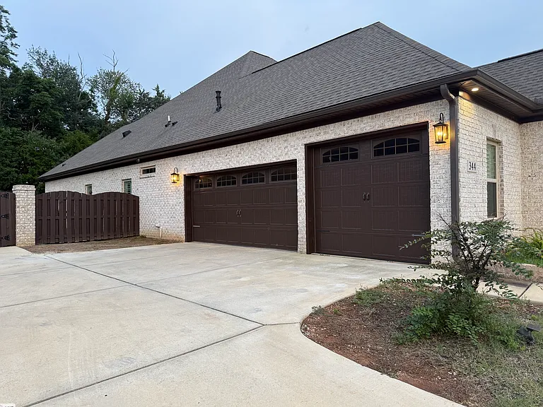 344 Kendallwood Dr — Photo 8