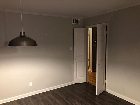 3rd image of 1702 O Pl