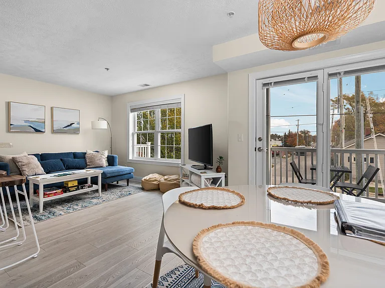 100 Hope St #210 — Photo 28