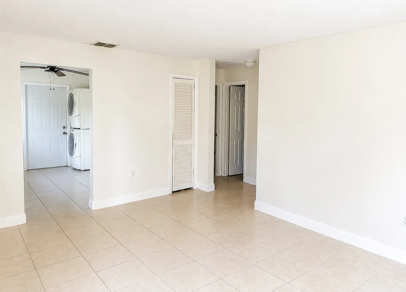 2 bed, 800 sqft, $1,400 — Photo 2