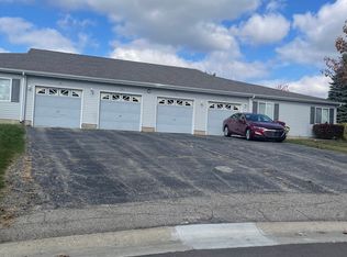 1116 Lake Shore Cir, Grand Blanc, MI 48439