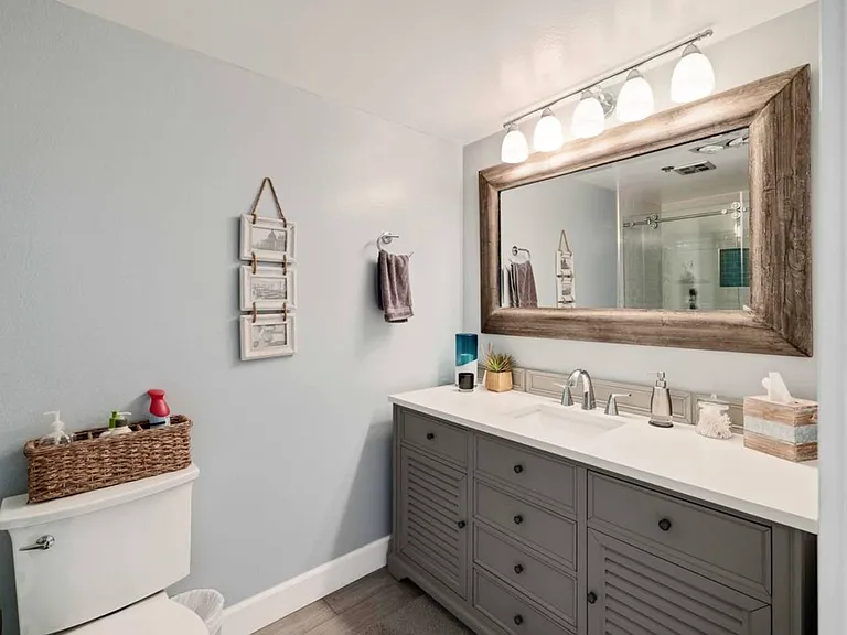 230 S Catalina Ave #301 — Photo 25