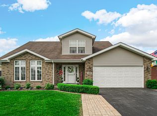404 Saddle Run Ln, Beecher, IL 60401