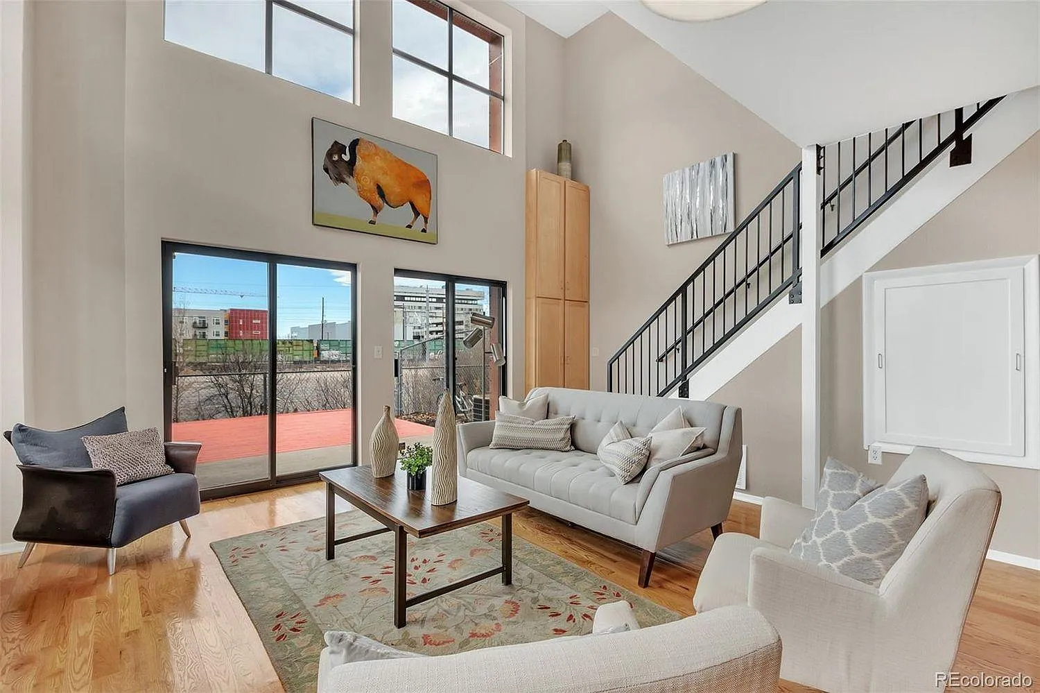 1 bed, 850 sqft, $2,246 — Photo 1