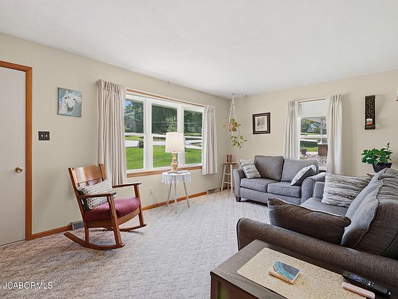 5th image of 2613 Idlewood Rd
