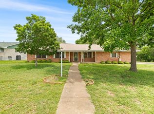 101 Westwood Ln, Kerrville, TX 78028