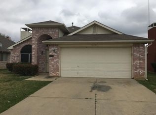 2110 Bayview Dr, Irving, TX 75060