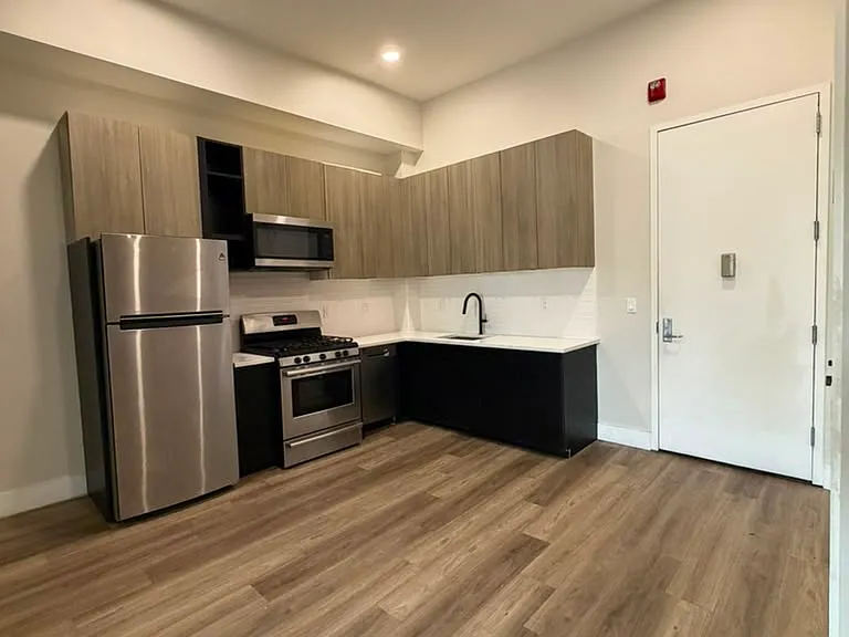 328 W Front St #300 — Photo 1
