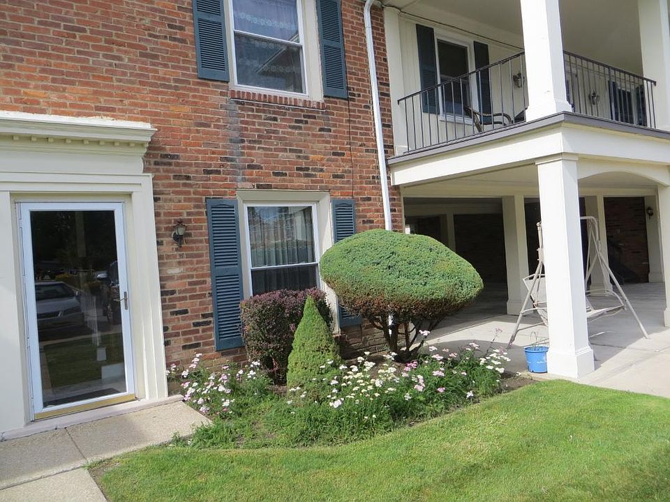 1st image of 5721 York Dr