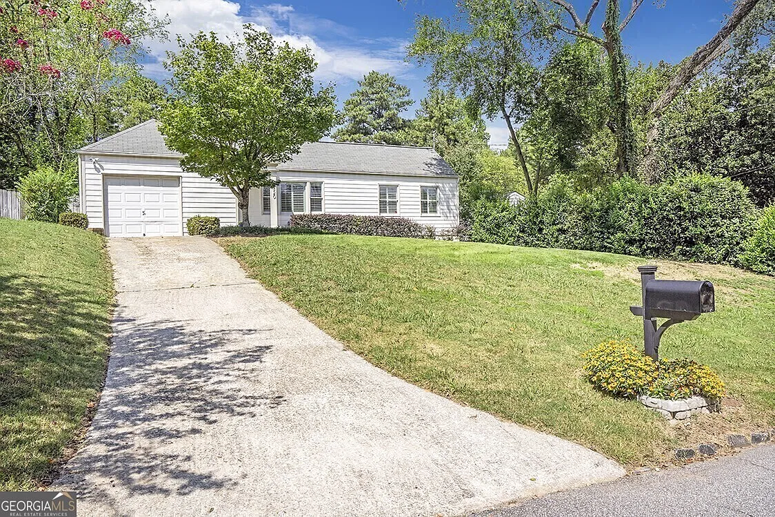 2320 Melante Dr NE photo 1