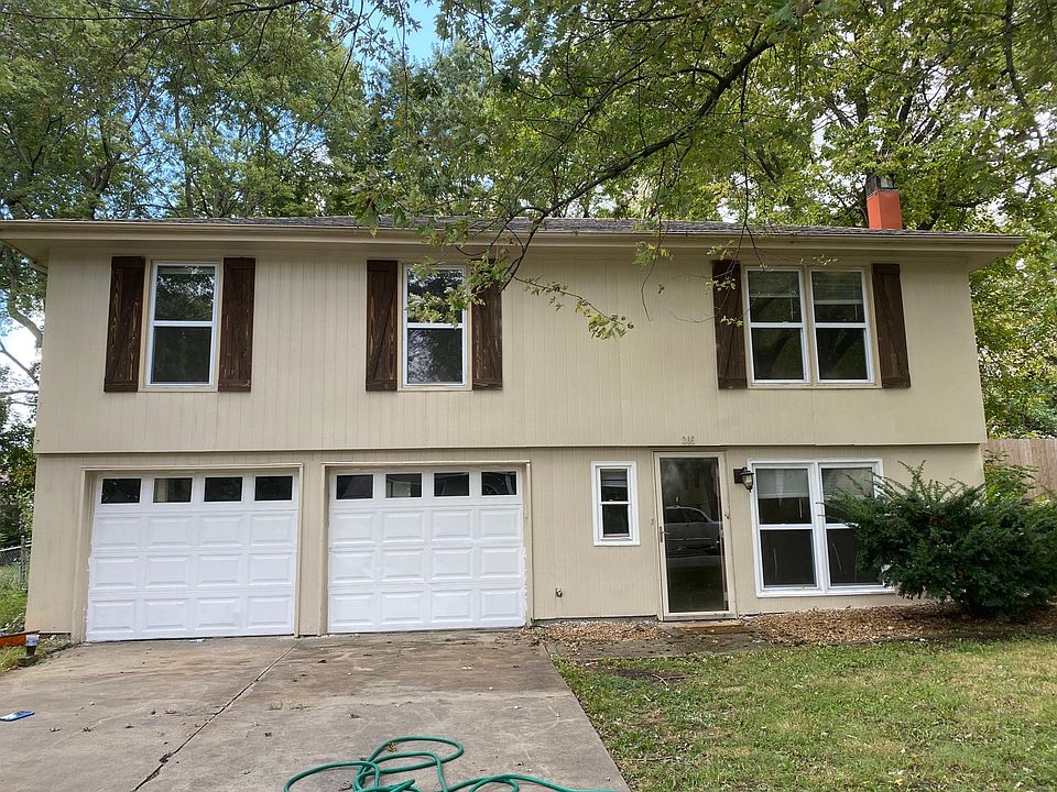 1st image of 305 SE Brentwood Dr