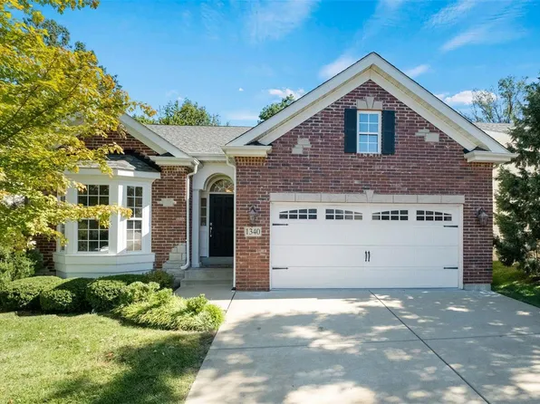 1340 Greystone Estates Ln, Saint Louis, MO 63146