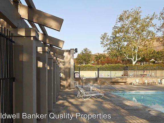 5th image of 660 Martinique Cir