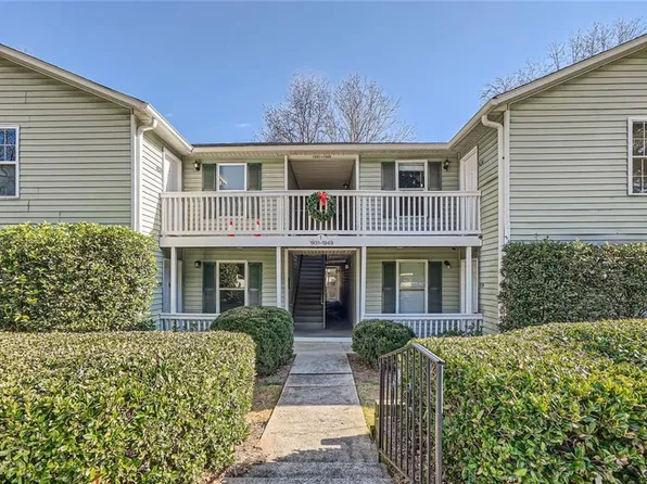 1945 Brian Way, Decatur, GA 30033