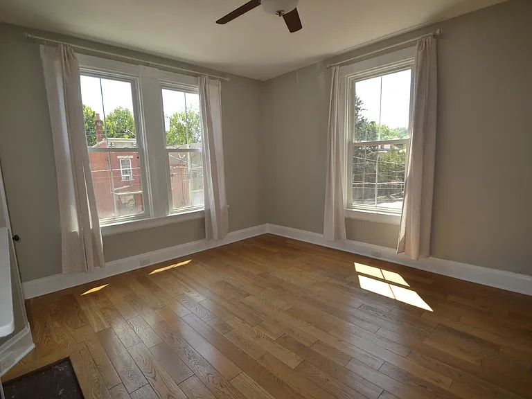 4217 Mad Anthony St — Photo 16