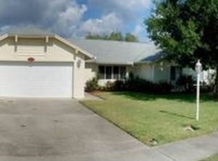 2670 Raintree Lake Cir, Merritt Island, FL 32953