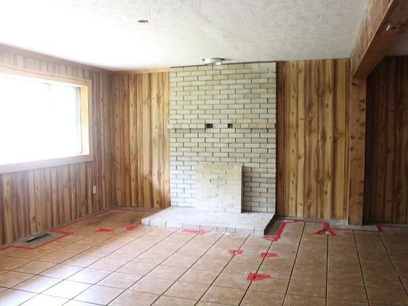 2nd image of 2578 Bushwick Dr