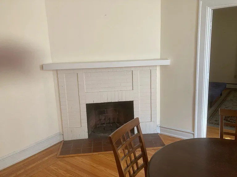 150 Everit St #A — Photo 3