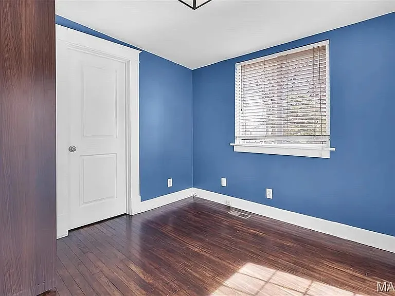 2326 Bellevue Ave — Photo 12