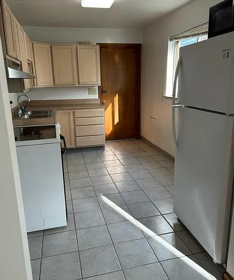 1446 Ashland Ave — Photo 6