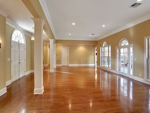 GREAT ROOM-LIVING & DINING