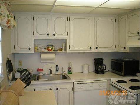 2nd image of 288 Tuscany E #288