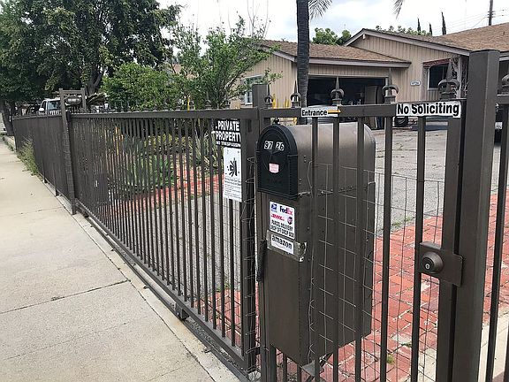 3rd image of 9726 Saloma Ave