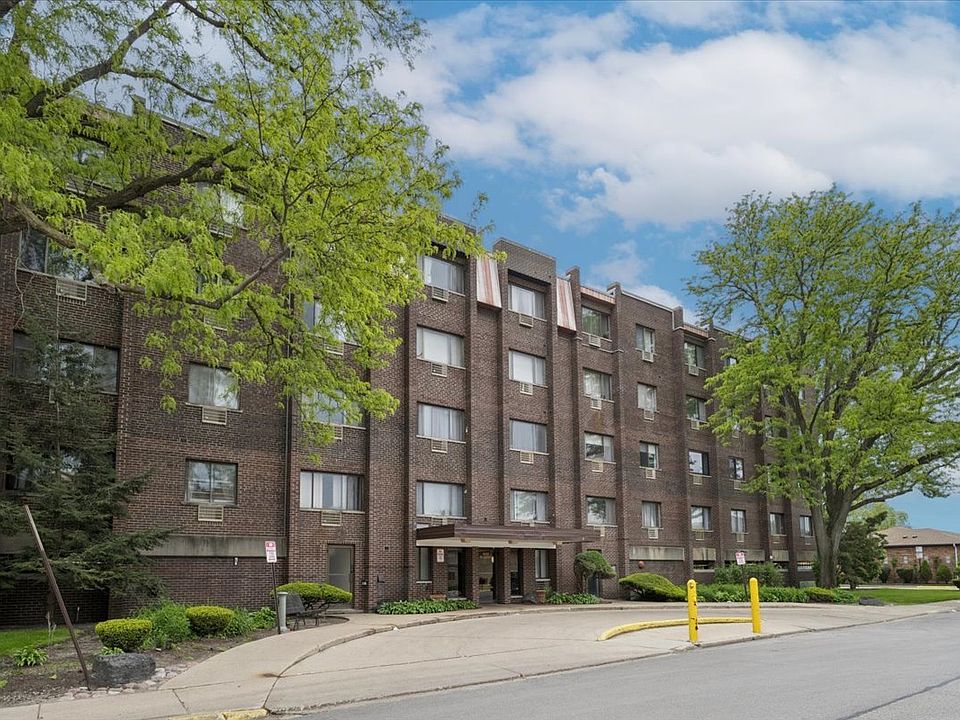 1st image of 8455 W Leland Ave Unit 204