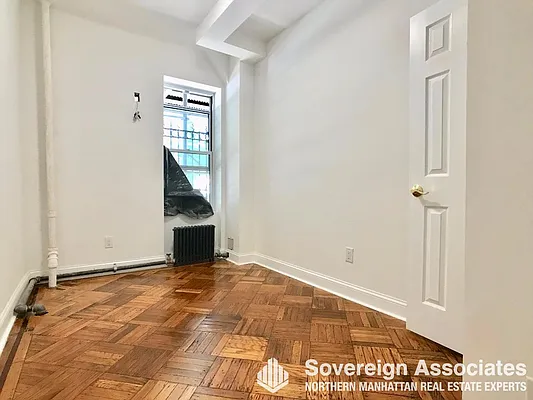 Rented by Sovereign Associates | media 32