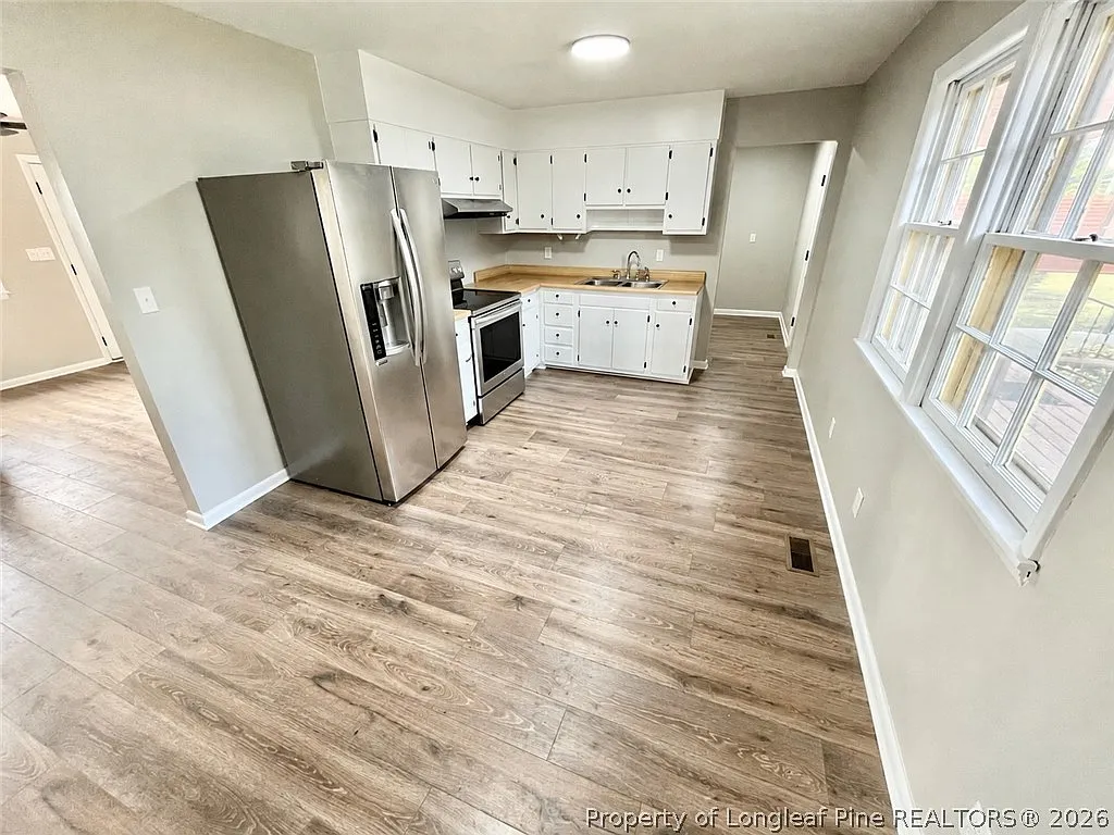 3 bed, 1.0 bath, 1159 sqft, $1,450 — Photo 2