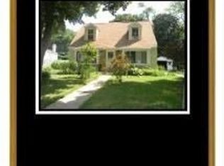 399 S Edison Ave, Elgin, IL 60123