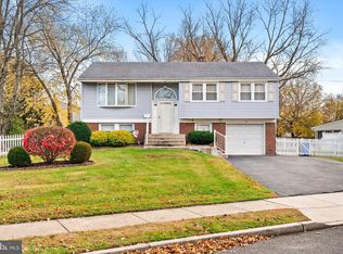 14 Princess Ave, Marlton, NJ 08053
