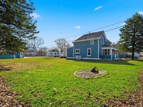 326 2nd St, Dike, IA 50624