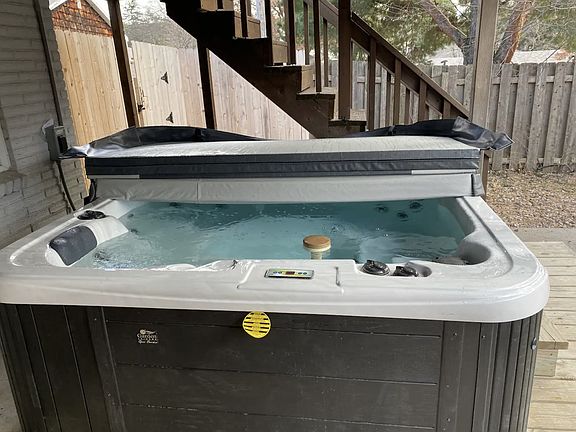 2nd image of 2555 Stockwell St