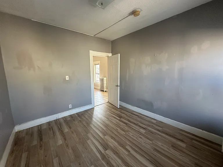 124 Kendall St #2 — Photo 8
