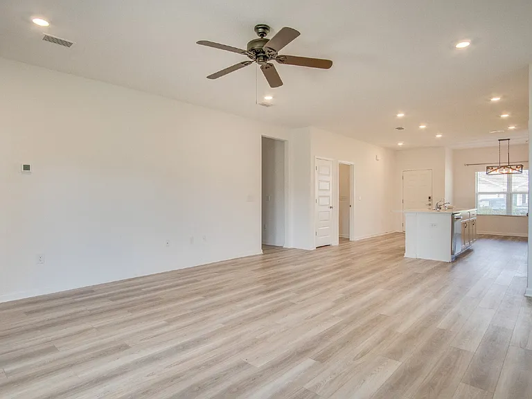 6625 Sun Tree Cir — Photo 7