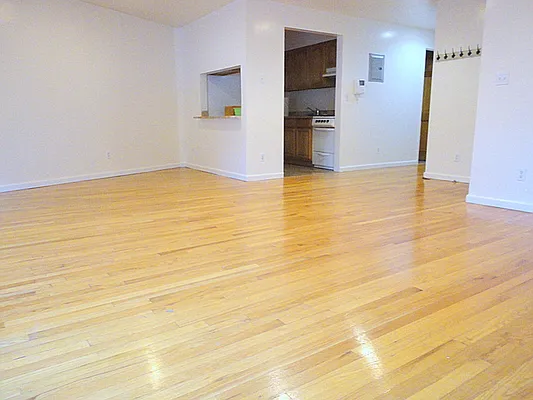 Rented by City Connections Realty | media 20