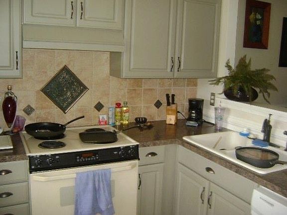 2nd image of 610 Windbrook Cir