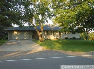 2442 Holy Name Dr, Wayzata, MN 55391
