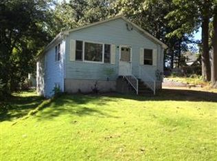 24 Lillian St, Ludlow, MA 01056