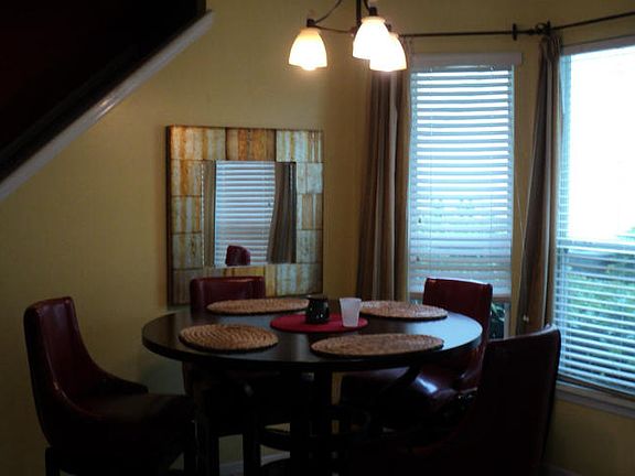 3rd image of 328 Pecan Grove Dr