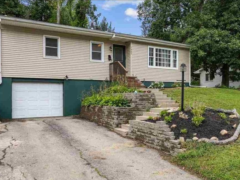 1st image of 1325 Hertz Dr SE #1