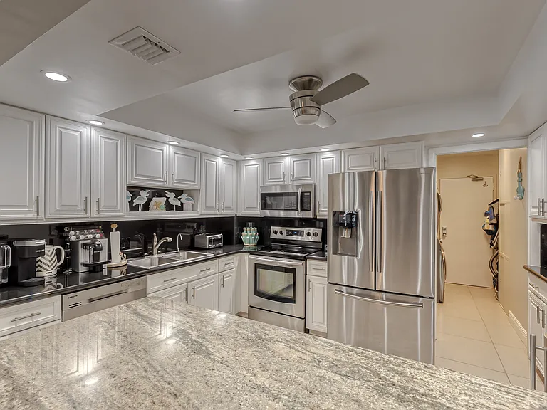 3900 Galt Ocean Dr #712 — Photo 15